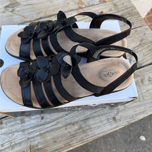 East 5th Black Floral Slingback Sandals